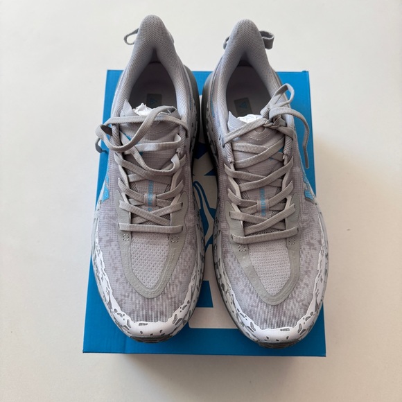 HOKA One One Womens Speedgoat 6 1147811 SYST Running Shoes Sneakers Grey Sz 10 - Picture 2 of 8